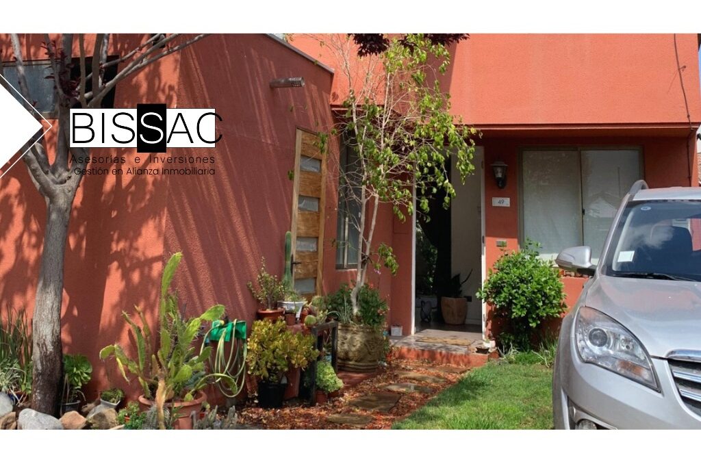 🏡 Casa en Venta – Gestión en Alianza Inmobiliaria 🏡  ¡Tu nuevo hogar te espera!📍 Cond. Pie Andino – Puente Alto UF 4.449  (Se Aceptan Ofertas)